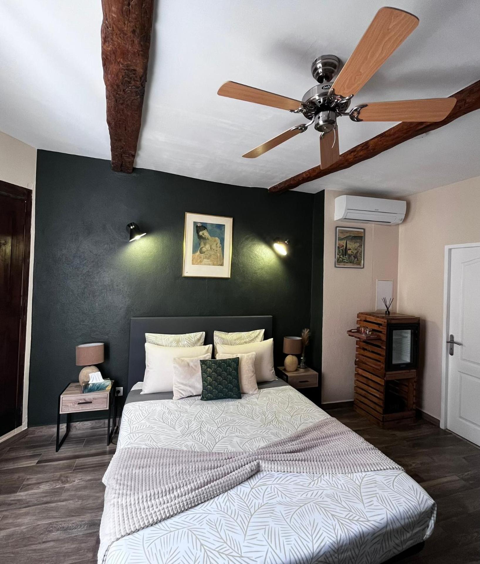 Lou Mistral Hotel Мустие Сен Мари Екстериор снимка